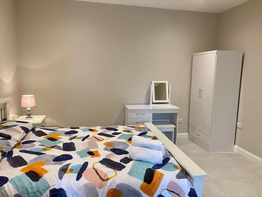 Erne Getaway No.8 Brand New 1 Bed Apartment Enniskillen Exteriör bild
