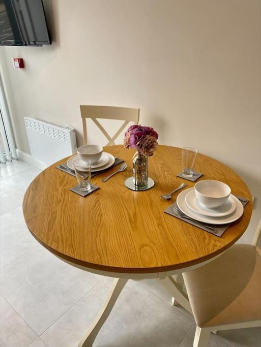 Erne Getaway No.8 Brand New 1 Bed Apartment Enniskillen Exteriör bild